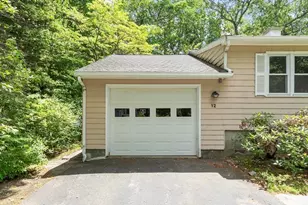 12 Abbott Ln, Chelmsford, MA 01824 - Photo 27