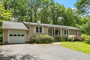 12 Abbott Ln, Chelmsford, MA 01824 - Photo 1