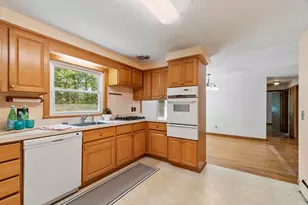 12 Abbott Ln, Chelmsford, MA 01824 - Photo 11