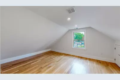 37 Oakland St, Wellesley, MA 02481 - Photo 27