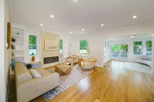 37 Oakland St, Wellesley, MA 02481 - Photo 11