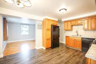 39 Greenwood St, Westfield, MA 01085 - Photo 7