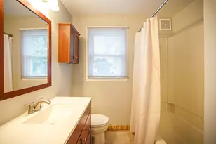 39 Greenwood St, Westfield, MA 01085 - Photo 9