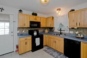 679 Parker St, Springfield, MA 01129 - Photo 13