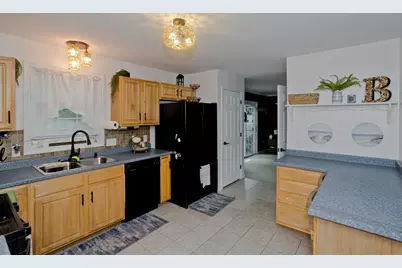 679 Parker St, Springfield, MA 01129 - Photo 11