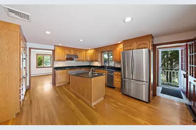 76 Shawmut St, Quincy, MA 02169 - Photo 3