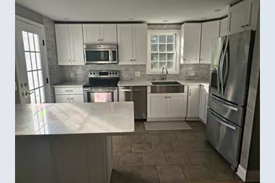 257 Bishop St, Framingham, MA 01702 - Photo 9