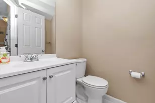49 Bradford Commons Ln, Braintree, MA 02184 - Photo 13