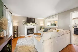 45 Flagstone Pl, Bridgewater, MA 02324 - Photo 5