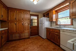 113 Oak St, Weymouth, MA 02190 - Photo 5