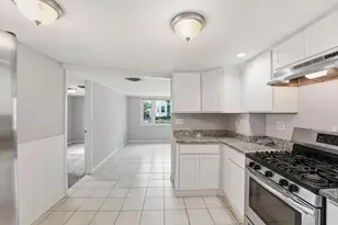 165 Hampden St, Springfield, MA 01151 - Photo 9