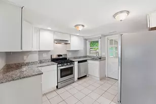 165 Hampden St, Springfield, MA 01151 - Photo 5