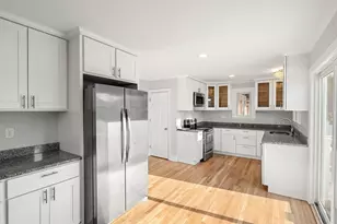 24 Bloomfield St, Quincy, MA 02171 - Photo 11