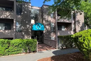 18 Shrewsbury Green Dr, Shrewsbury, MA 01545 - Photo 1