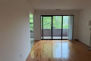 18 Shrewsbury Green Dr, Shrewsbury, MA 01545 - Photo 11