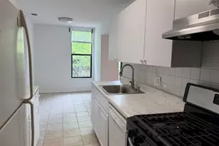 18 Shrewsbury Green Dr, Shrewsbury, MA 01545 - Photo 3