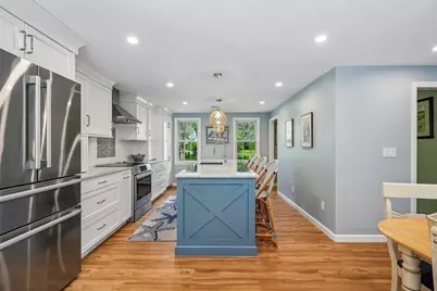 2 Berkley Cir, Hingham, MA 02043 - Photo 3