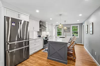 2 Berkley Cir, Hingham, MA 02043 - Photo 3
