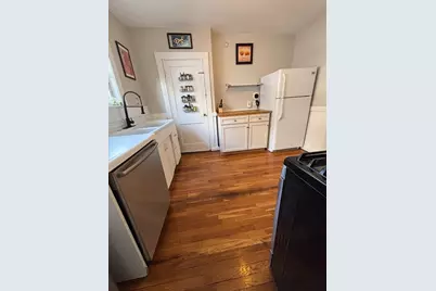 44 Waterhouse St #2, Somerville, MA 02144 - Photo 3