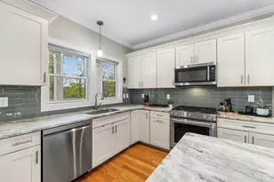 19 Edmunds Cv, Danvers, MA 01923 - Photo 3