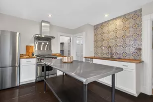 146 Poplar St, Boston, MA 02131 - Photo 7