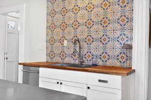 146 Poplar St, Boston, MA 02131 - Photo 9