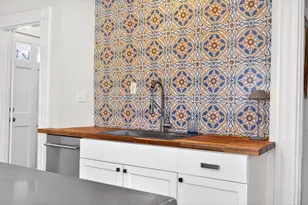 146 Poplar St, Boston, MA 02131 - Photo 9
