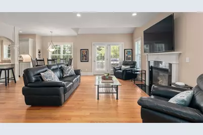 77 Cedar Street, Wellesley, MA 02481 - Photo 11