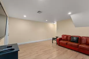 77 Cedar St, Wellesley, MA 02481 - Photo 27