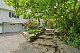 189 Pondview Dr, Amherst, MA 01002 - Photo 3