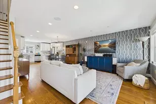 7 Bay St, Hull, MA 02045 - Photo 11