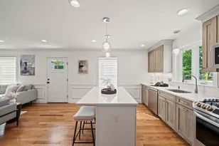 61 Gale St, Waltham, MA 02453 - Photo 5