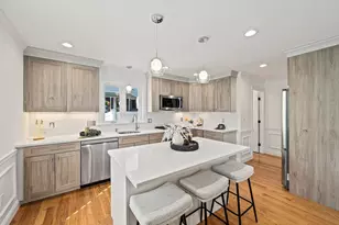 61 Gale St, Waltham, MA 02453 - Photo 3