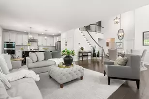 2 Hummingbird Wy, Methuen, MA 01844 - Photo 11