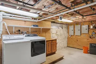 8 Ballard St, Saugus, MA 01906 - Photo 29