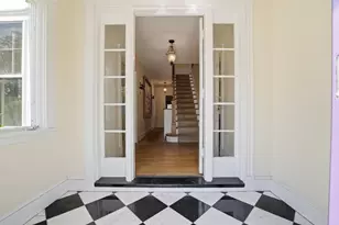 19 Humphrey St, Marblehead, MA 01945 - Photo 5