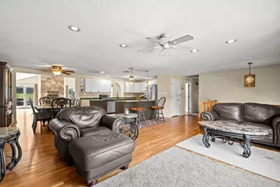 240 Hampstead St, Methuen, MA 01844 - Photo 9