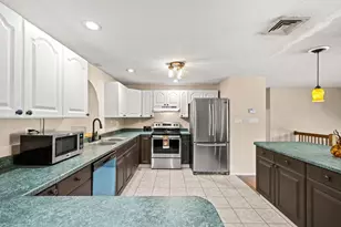 240 Hampstead St, Methuen, MA 01844 - Photo 11