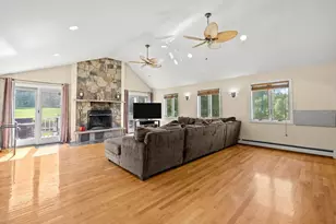 240 Hampstead St, Methuen, MA 01844 - Photo 19