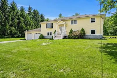240 Hampstead St, Methuen, MA 01844 - Photo 3