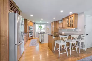 9 Stuart Ave, Plymouth, MA 02360 - Photo 5