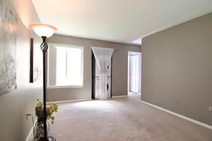264 Nassau Dr, Springfield, MA 01129 - Photo 17