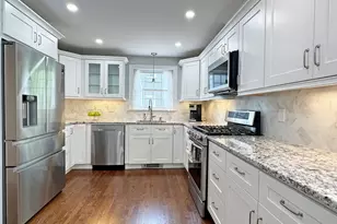 11 Hargrave Cir, Newton, MA 02461 - Photo 3