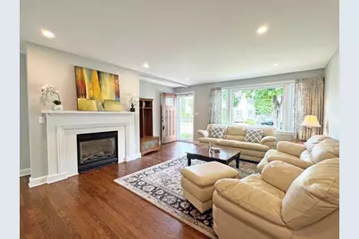 11 Hargrave Cir #B, Newton, MA 02461 - Photo 15