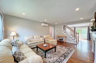 11 Hargrave Cir, Newton, MA 02461 - Photo 13