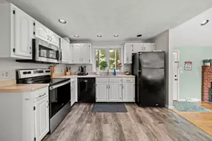 6 Burlwood Ln, Woburn, MA 01801 - Photo 11