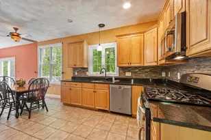 4 Forest St, Georgetown, MA 01833 - Photo 11