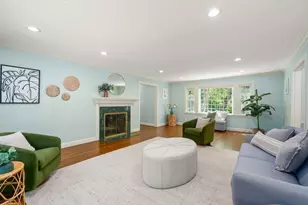 118 Newton St, Weston, MA 02493 - Photo 15