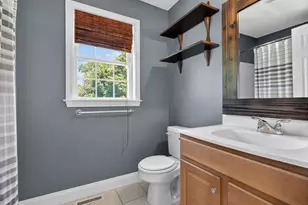 189 Grove St, Waltham, MA 02453 - Photo 15