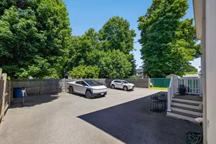 189 Grove St, Waltham, MA 02453 - Photo 23